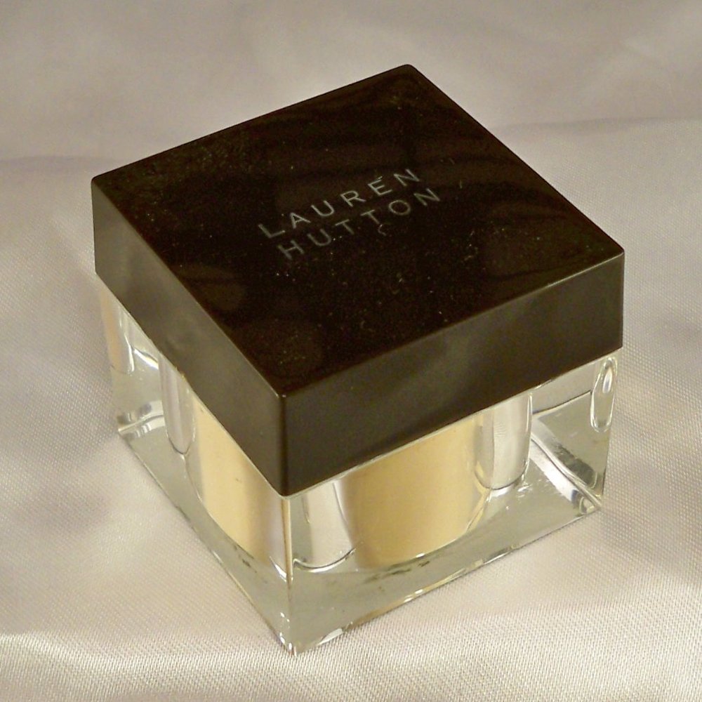 Lauren Hutton *Pink Light Aqua Elements Loose Powder Foundation 0.35oz
